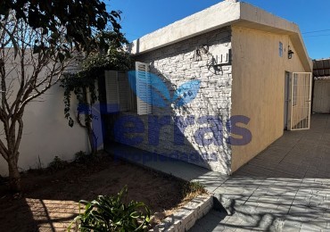 Casa en venta. Barrio Sucre